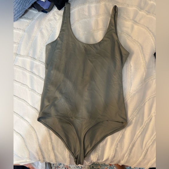 Abercrombie & Fitch soft collection bodysuit - Picture 2 of 3